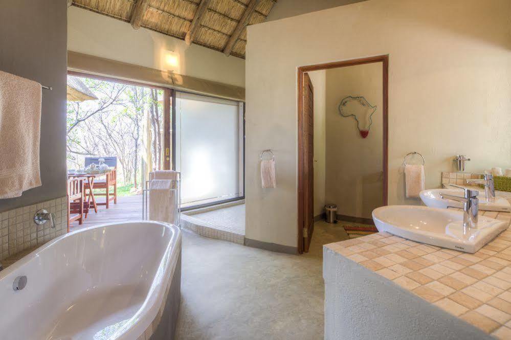 Tambuti Lodge Pilanesberg Extérieur photo
