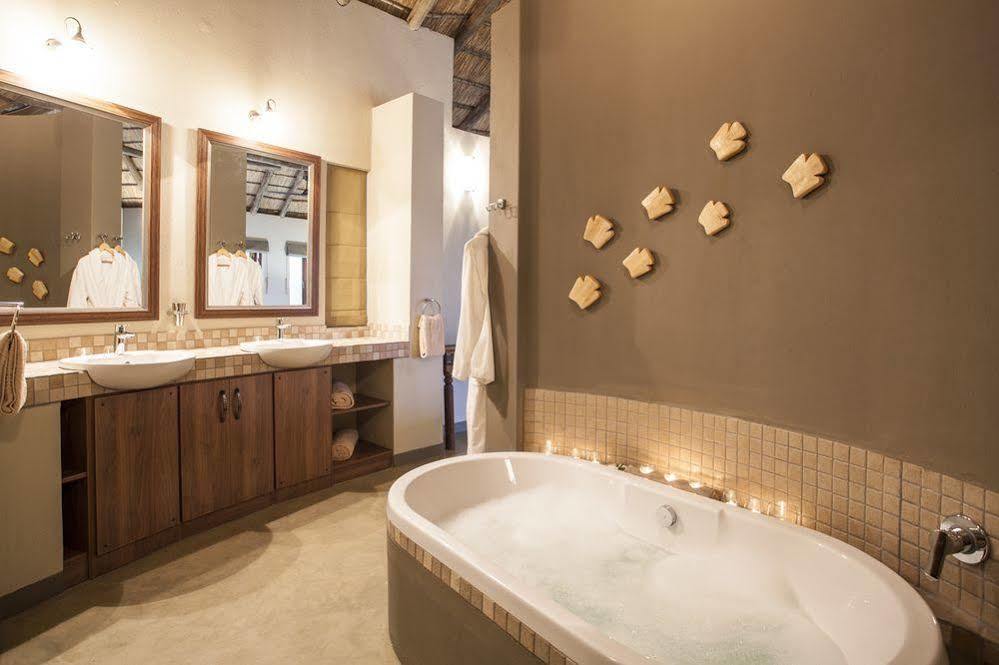 Tambuti Lodge Pilanesberg Extérieur photo